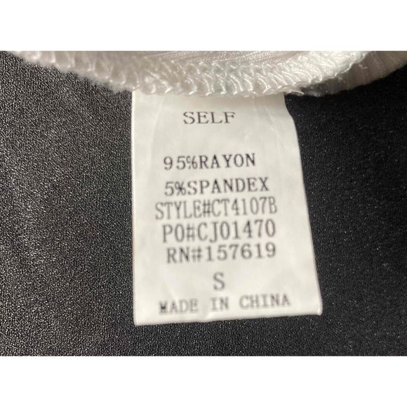 Cloud Ten Bodysuit Womens SZ Small Yellow Floral Scoop Neck Printed Snap Closure - Picture 8 of 9